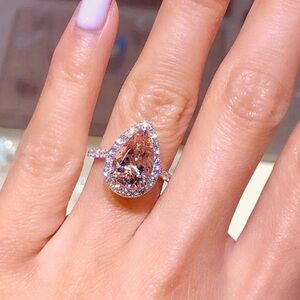 RESTOCKED!! Teardrop ring!